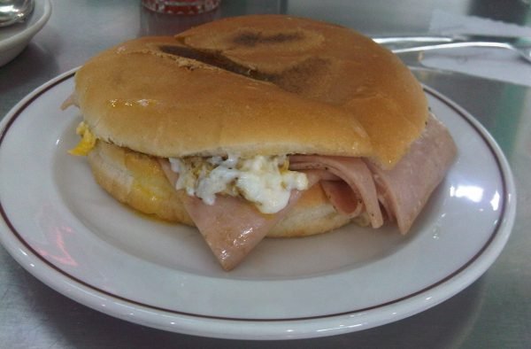 Sandwich York de Jamón con huevo