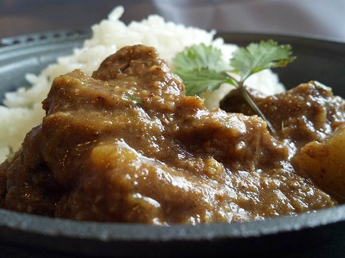 Así queda el curry Massaman servido. Bastante más atractivo que la pasta sola.